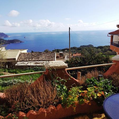 Traditional Panoramic Sea View House Lakones Exterior photo