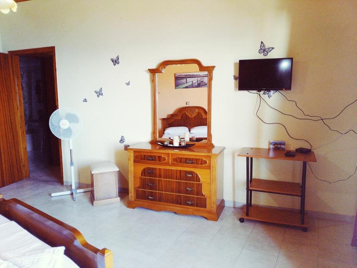 Traditional Panoramic Sea View House Lakones Exterior photo